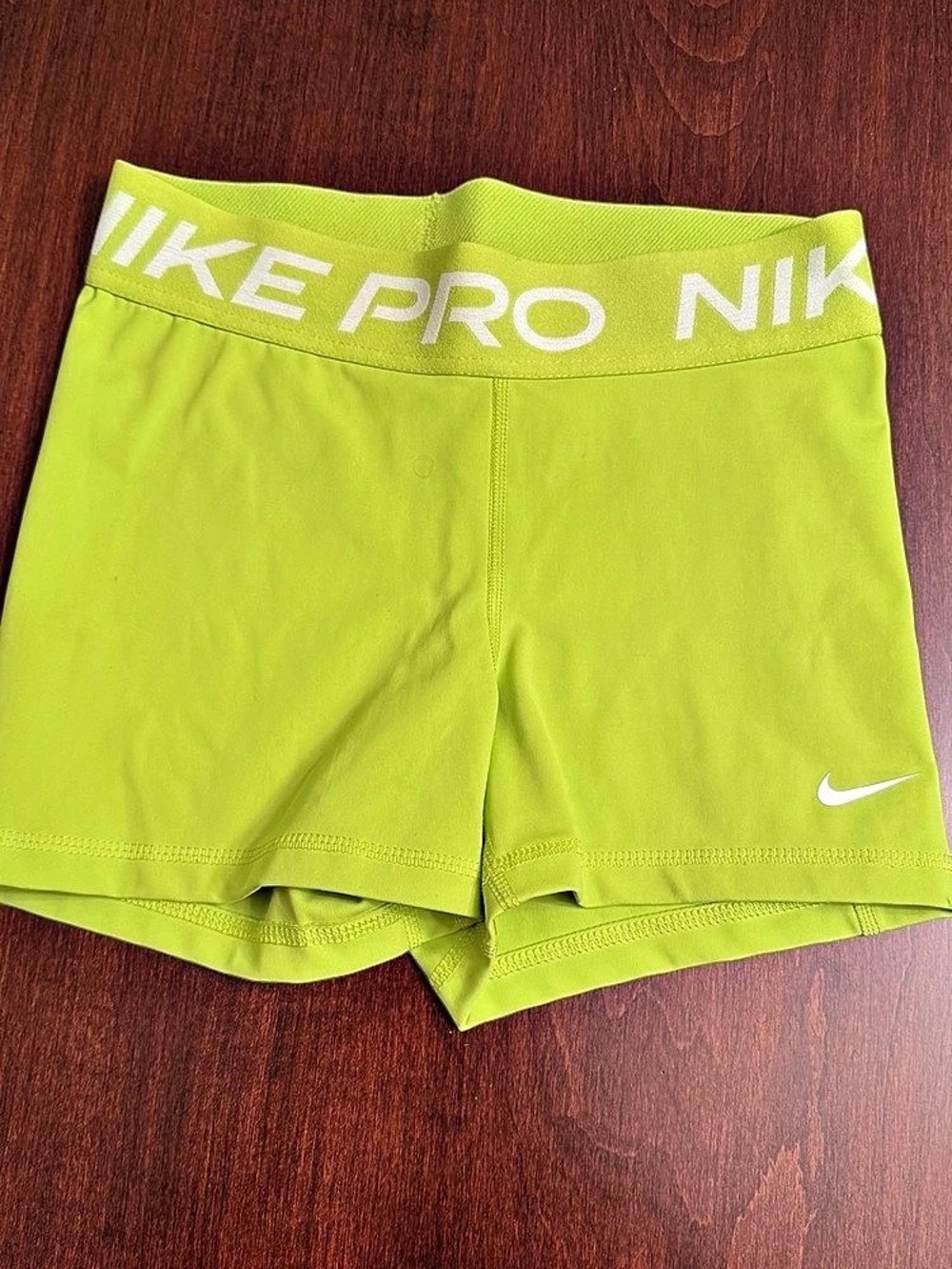 Nike Pro Dri-FIT shorts Athletic Shorts in Green Size Small Like New